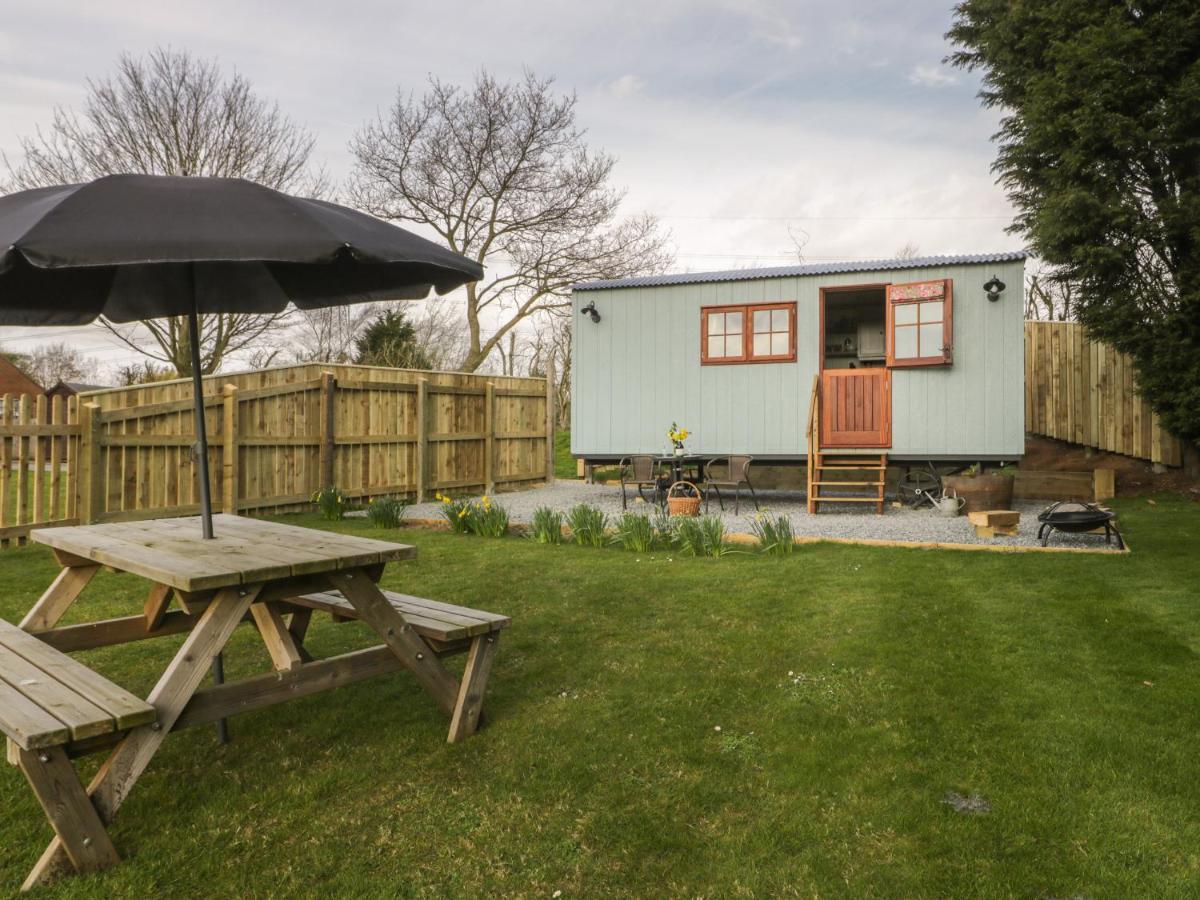 Ewes Welcome Cottingham  Exterior photo